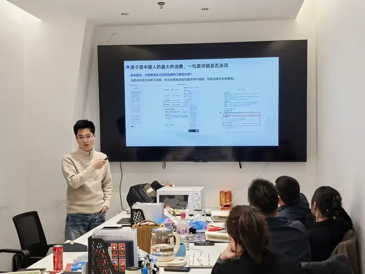 李哲参加专业工作坊